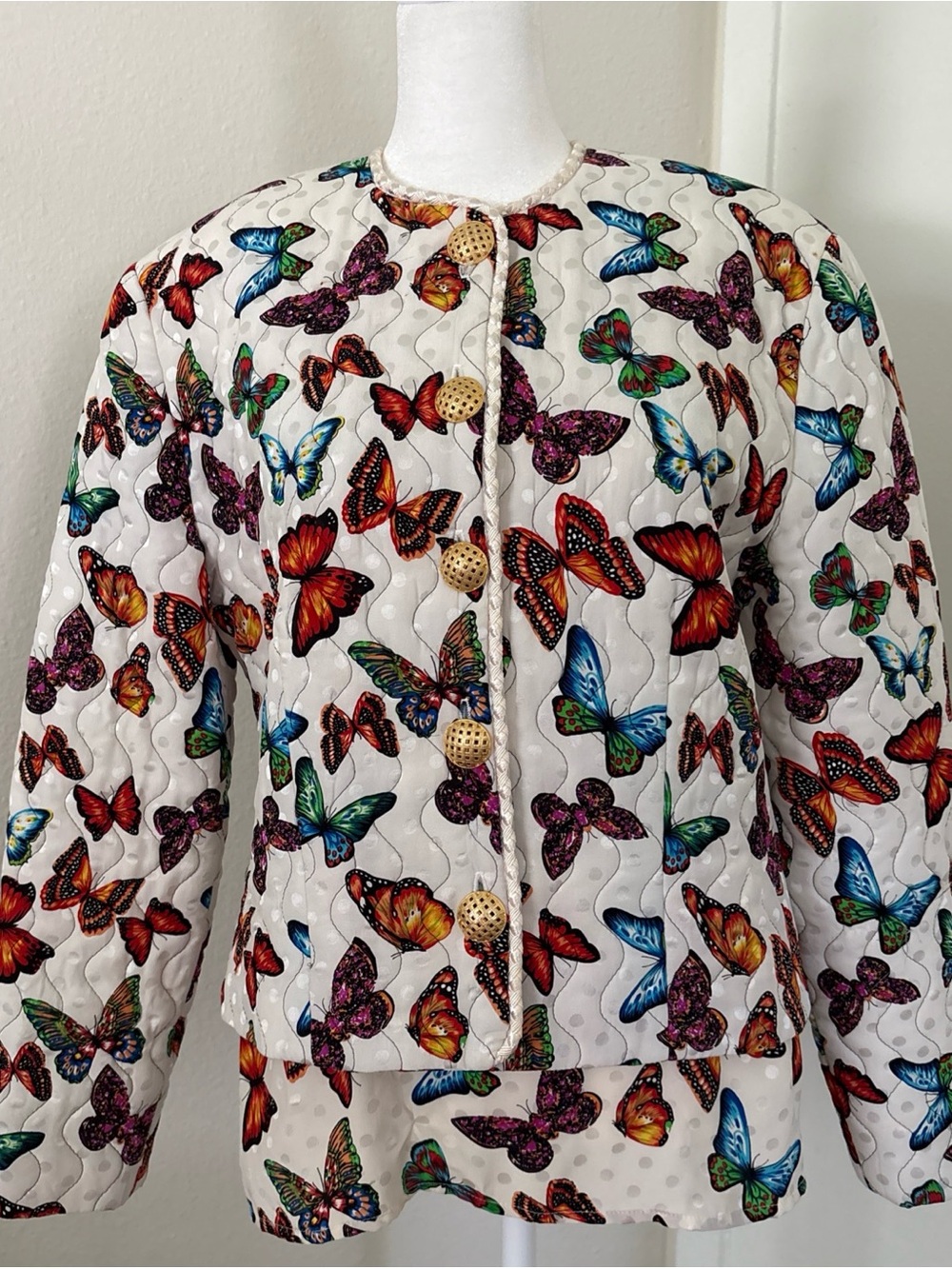 Women's White Quilted Butterfly Jacket & matching top vintage Gay Boyer USA